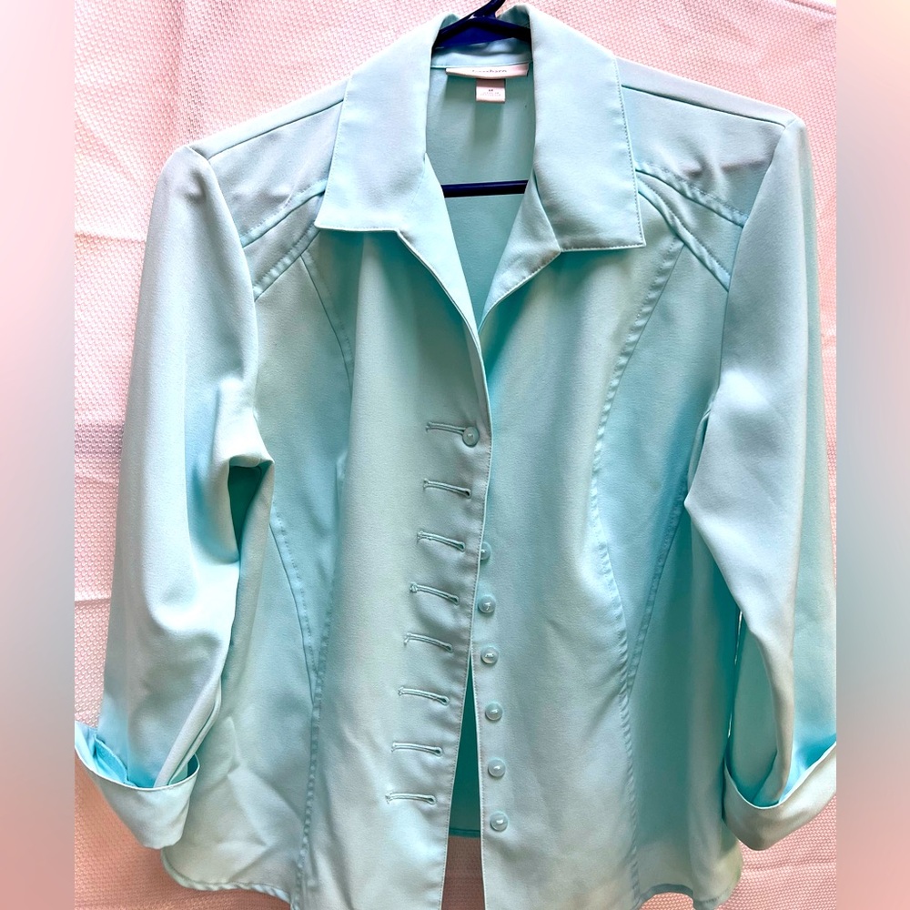 Easy to wear blouse 💐 in a beautiful teal